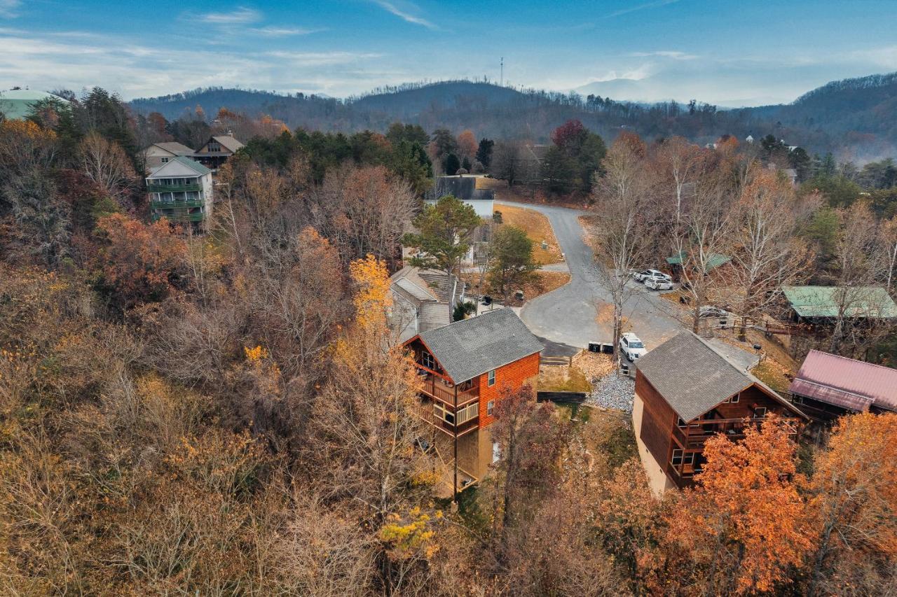 Mountains R Calling, Cozy Hideaway, King Beds, Hot-Tub, Arcade, Ev Ready Pigeon Forge Zewnętrze zdjęcie