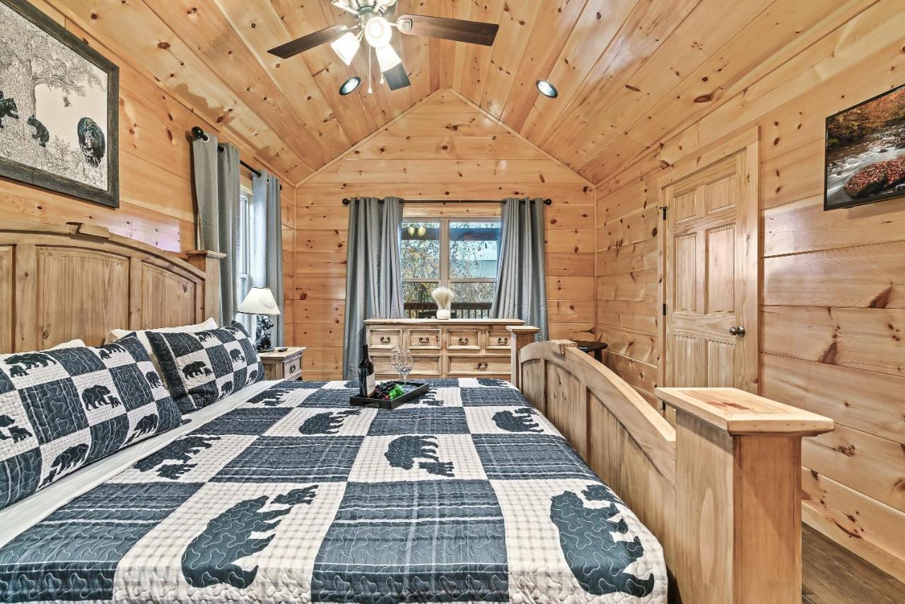 Mountains R Calling, Cozy Hideaway, King Beds, Hot-Tub, Arcade, Ev Ready Pigeon Forge Zewnętrze zdjęcie