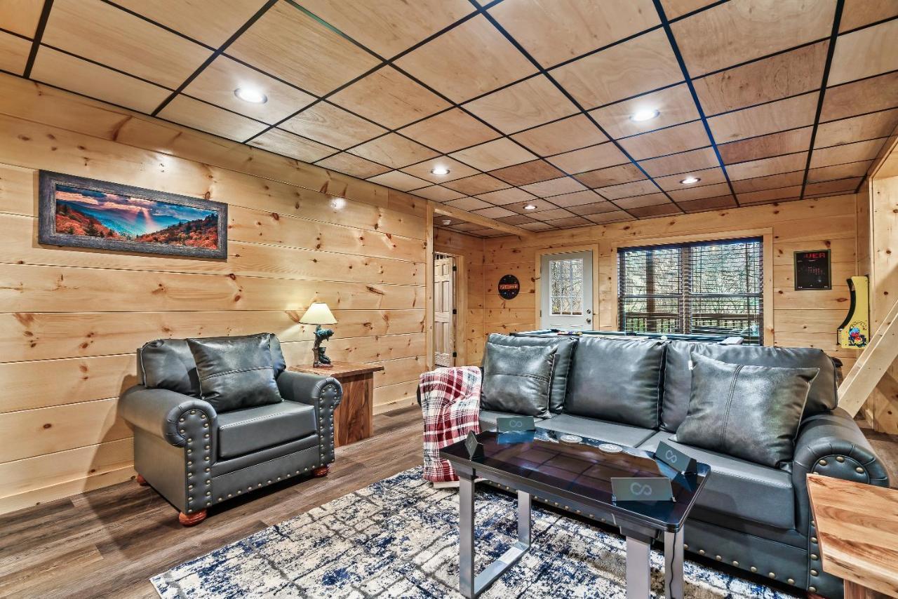 Mountains R Calling, Cozy Hideaway, King Beds, Hot-Tub, Arcade, Ev Ready Pigeon Forge Zewnętrze zdjęcie
